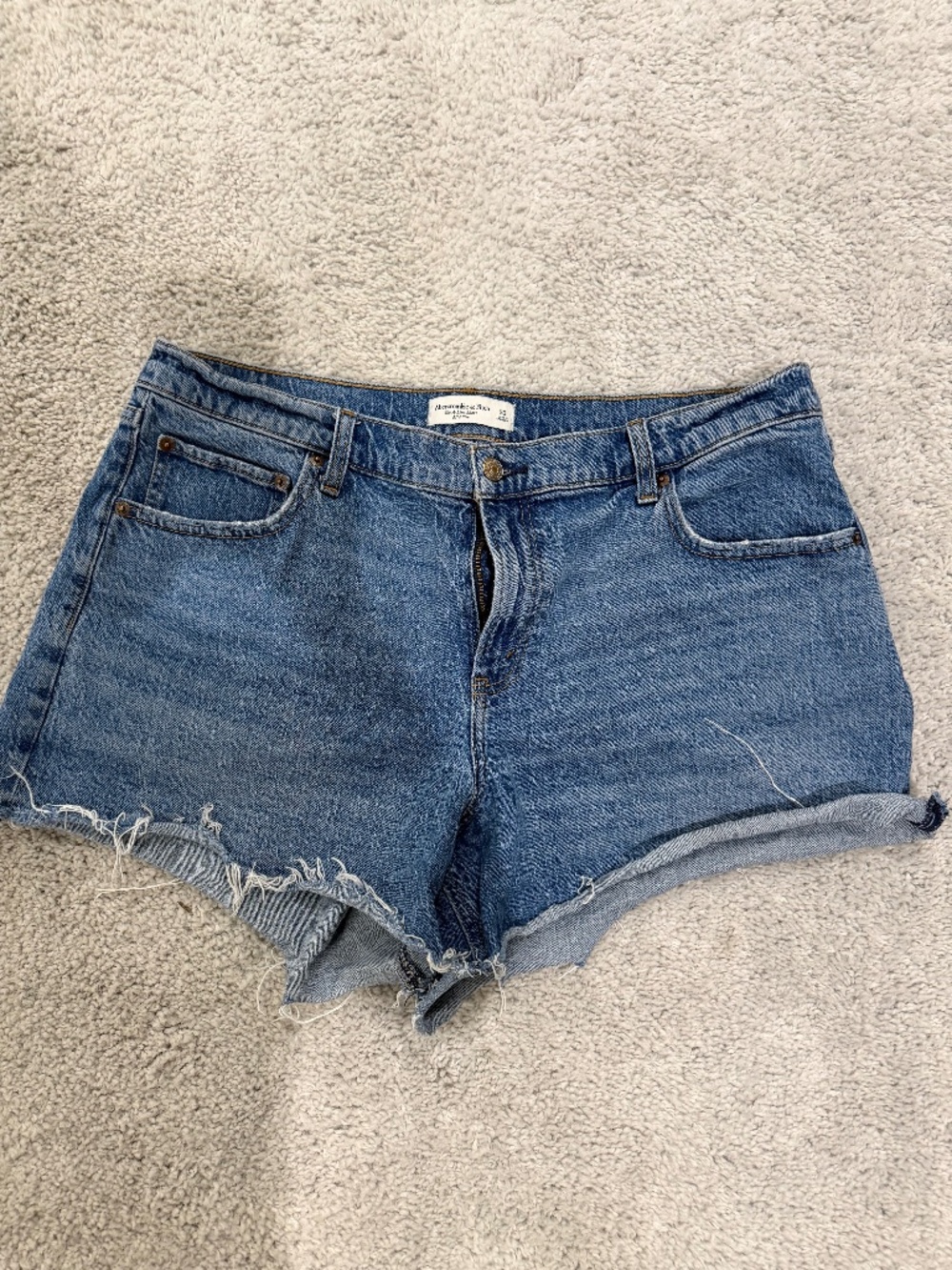 Abercrombie & Fitch The A-Line Short Mid Rise - Worn ONCE Pet free home